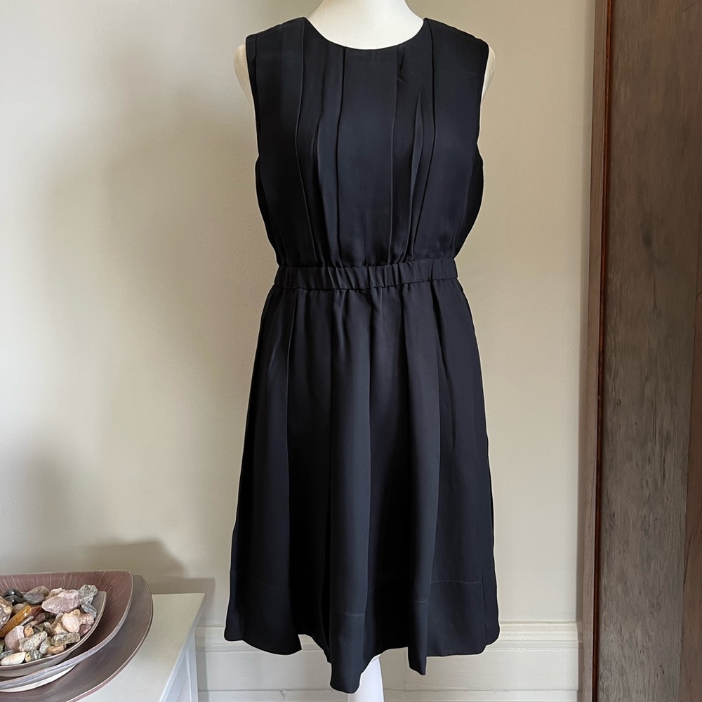 Kate Spade sleeveless dress. Black. Size 4.